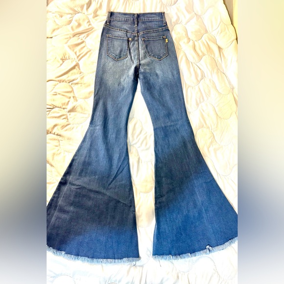 Vibrant MIU Womens Jean Size 0 Inseam 34 Inches Bootcut Bell Bottom Stretchy - Picture 2 of 11